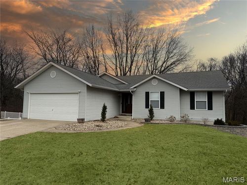86 Fawn Oaks Dr, O Fallon, MO, 63366-1065 | Card Image