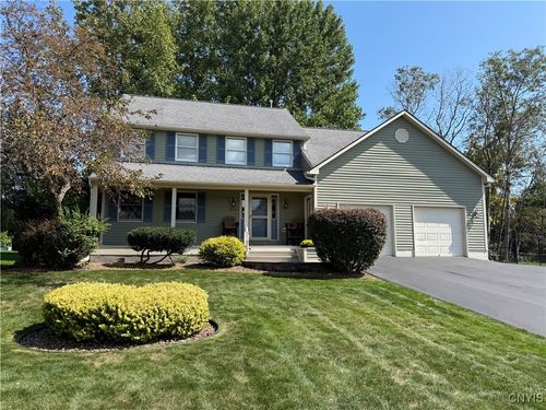 8864 Lombardi Dr, Cicero, NY, 13039-9703 | Card Image