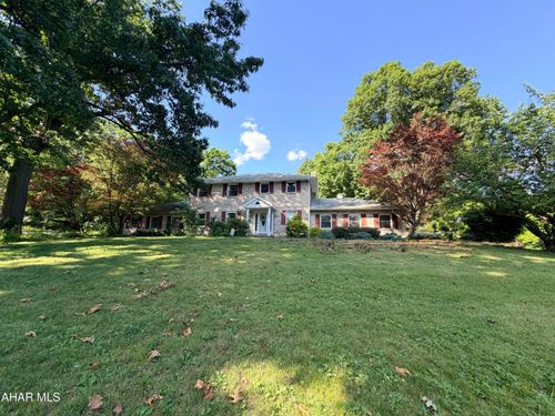 708 Beaumont Dr, Altoona, PA, 16602-2910 | Card Image