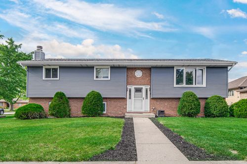 1011 Arrowhead Dr, Dyer, IN, 46311 | Card Image