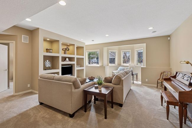 Lower level family room | Image 32