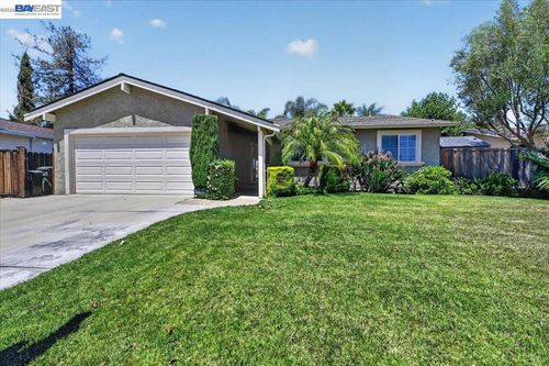 118 Diamond Dr, Livermore, CA, 94550-5129 | Card Image