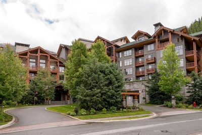 524 - 2202 Gondola Way, Condo with 2 bedrooms, 2 bathrooms and 2 parking in Whistler BC | Image 1