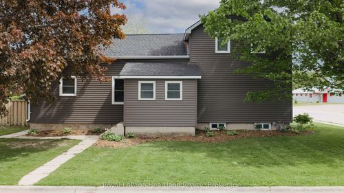 52 Crombie Street, Huron East, ON, N0K1W0 | Card Image