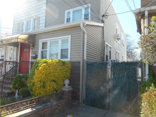 8913 Avenue M, Brooklyn, NY, 11236-4923 | Card Image