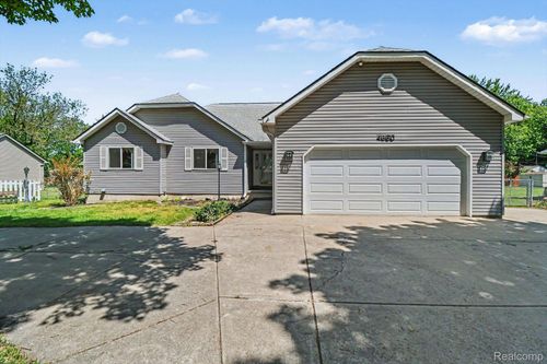 4660 Woodhull Dr, Clarkston, MI, 48346-3764 | Card Image