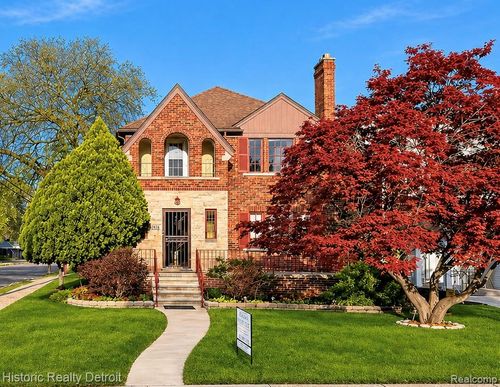 17416 Indiana St, Detroit, MI, 48221-2403 | Card Image