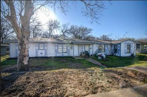 a-3 Pershing Dr, Denison, TX, 75020-6581 | Card Image