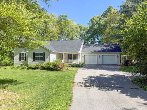 329 Hilltop Dr, Crossville, TN, 38555-8624 | Card Image