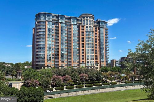 1603-8220 Crestwood Heights Dr, MCLEAN, VA, 22102-3140 | Card Image