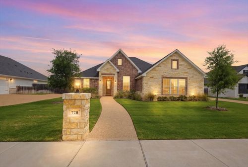 720 Whirlaway Rd, Hewitt, TX, 76643-3023 | Card Image