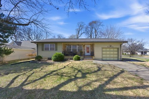 1205 Grove Ave, Newton, KS, 67114-1558 | Card Image