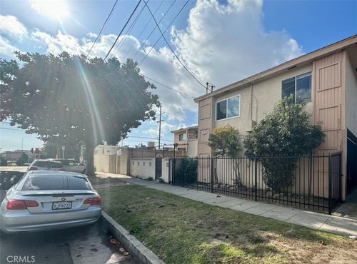 4-703 W Anaheim St, Wilmington, CA, 90744-4216 | Card Image