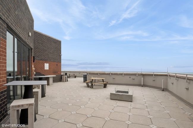 APT-2908 - 3660 N Lake Shore Dr, Condo with 1 bedrooms, 1 bathrooms and 1 parking in Chicago IL | Image 18