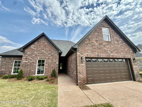 1040 Great Glen Dr, Southaven, MS, 38671 | Card Image