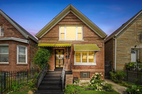3546 W Hirsch St, Chicago, IL, 60651-2206 | Card Image