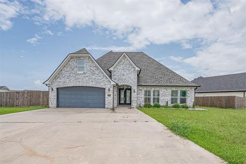 5101 Pebble Beach Dr, Groves, TX, 77619-2008 | Card Image