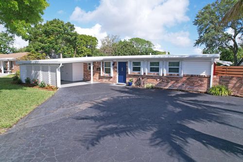 825 Northern Dr, Lake Park, FL, 33403-2039 | Card Image