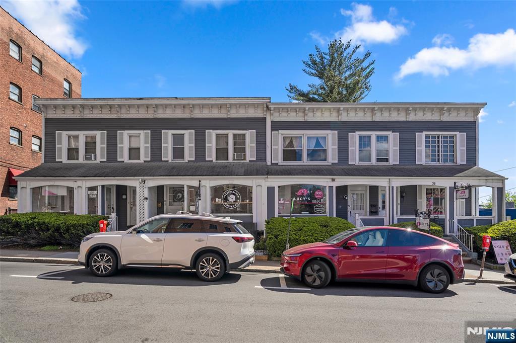 Commercial Sale in Englewood 2