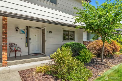 115 Quail Run Blvd, Wenatchee, WA, 98801-1975 | Card Image