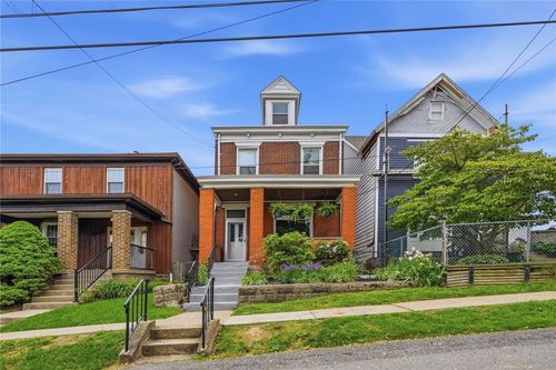 504 Augusta St, Mt Washington, PA, 15211-1110 | Card Image