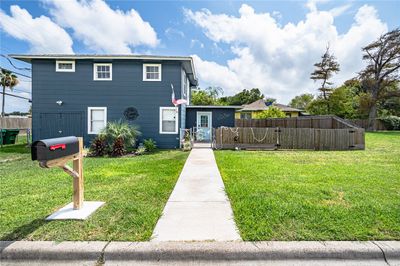 131 W Spencer, House other with 3 bedrooms, 2 bathrooms and null parking in Aransas Pass TX | Image 1