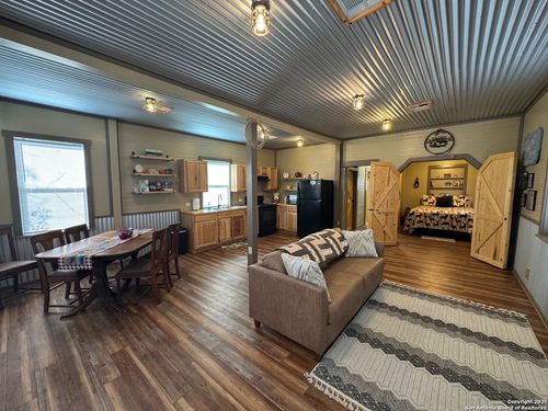 14036 State Highway 16 N, Medina, TX, 78055-3557 | Card Image