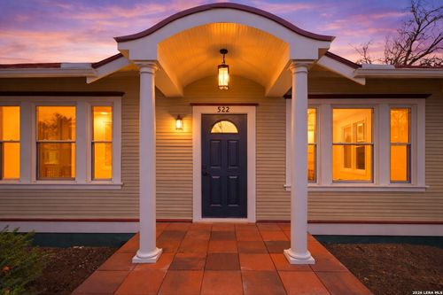 522 E Evergreen St, San Antonio, TX, 78212-4423 | Card Image