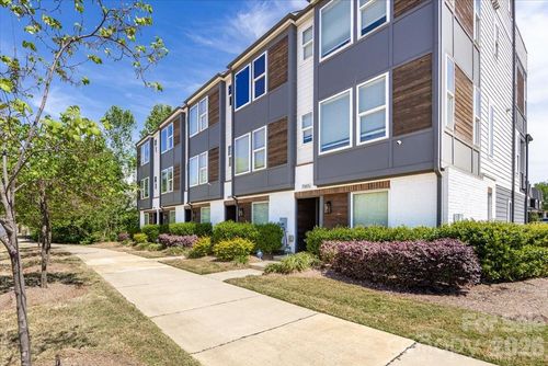 7017 Loso Commons Way, Charlotte, NC, 28217-3343 | Card Image