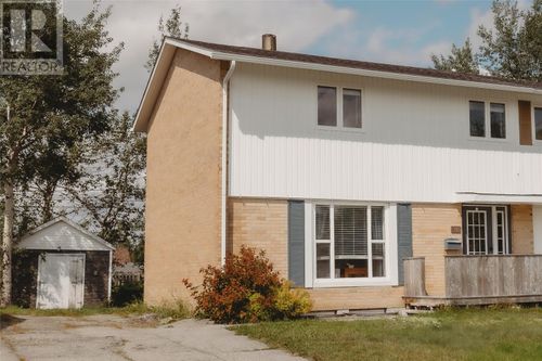 12 Read St, Gander, NL, A1V1E2 | Card Image