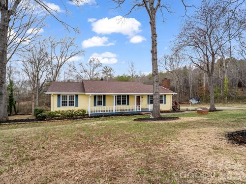 315 Walker Store Rd, Ellenboro, NC, 28040-8385 | Card Image