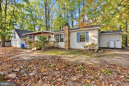 587 Gray Fox Rd, HARPERS FERRY, WV, 25425-4917 | Card Image