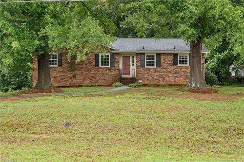 6110 Farrior Dr, Clemmons, NC, 27012-9461 | Card Image
