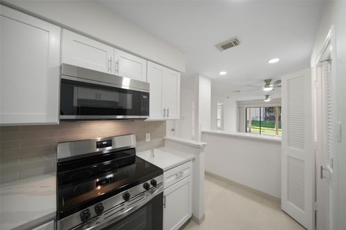 d-101 Lakeview Terrace, Montgomery, TX, 77356 | Card Image