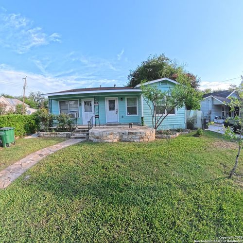 3402 W Travis St, San Antonio, TX, 78207-3224 | Card Image