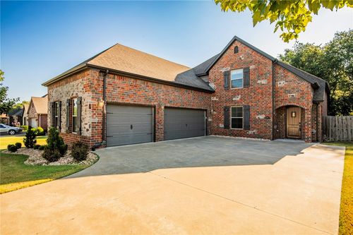 3601 Sw Willowbrook Rd, Bentonville, AR, 72713-3011 | Card Image