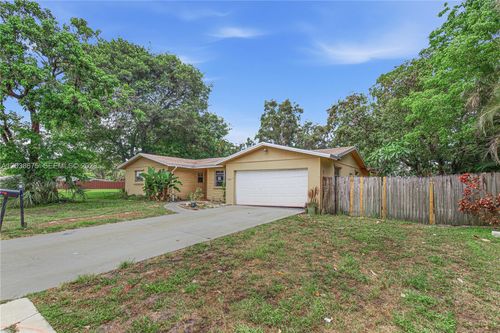 520 Nw 43rd Ave, Plantation, FL, 33317-2152 | Card Image