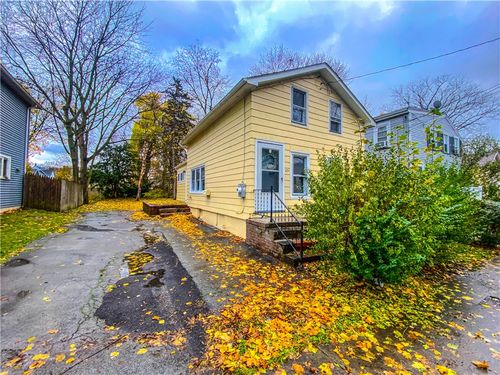 631 Smith St, Rochester, NY, 14606-1019 | Card Image