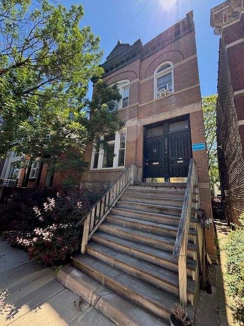 ch-2233 Armitage Ave, Chicago, IL, 60647-4778 | Card Image