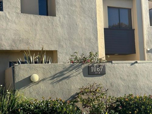 1-1067 W Romie Ln, Salinas, CA, 93901-2391 | Card Image
