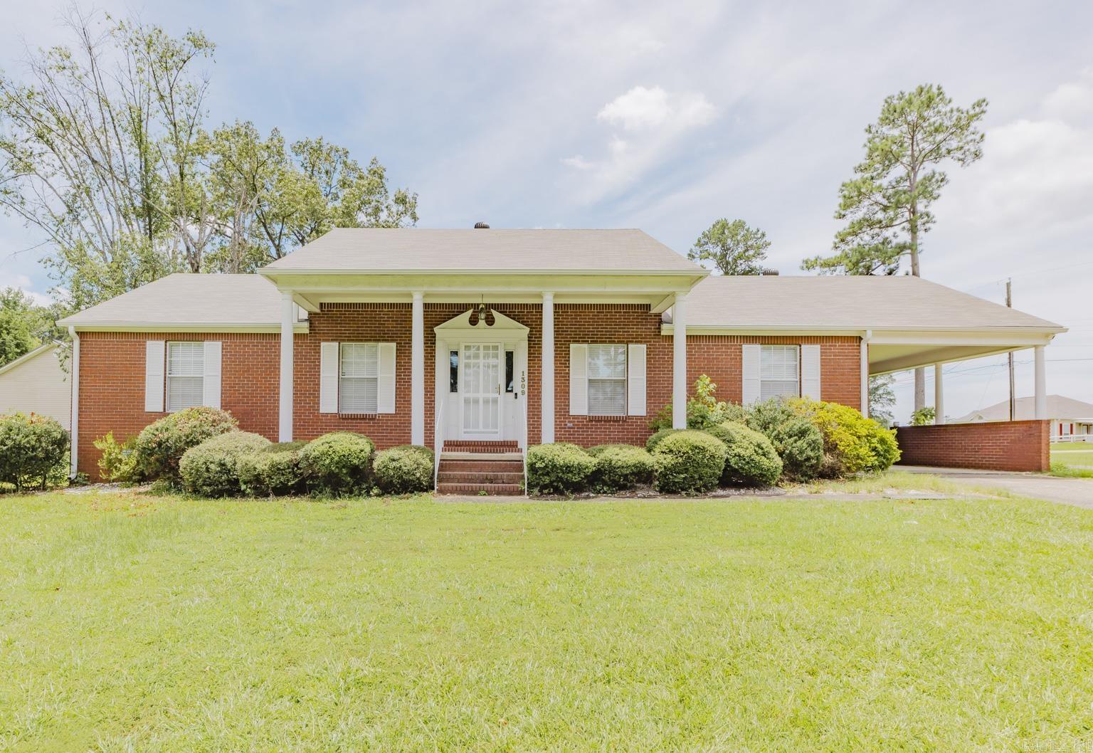Fowler Ave, Malvern, AR 72104