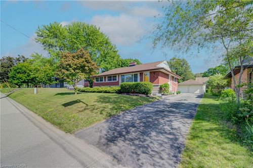 251 Union St E, Waterloo, ON, N2J1E3 | Card Image