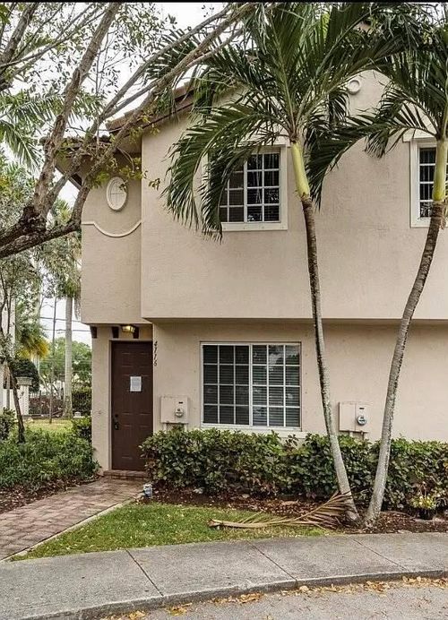 4116-4116 Napoli Lake Drive, Riviera Beach, FL, 33410 | Card Image