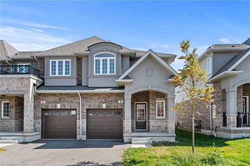8 Linden Park Lane, Hamilton, ON, L9A1Y1 | Card Image