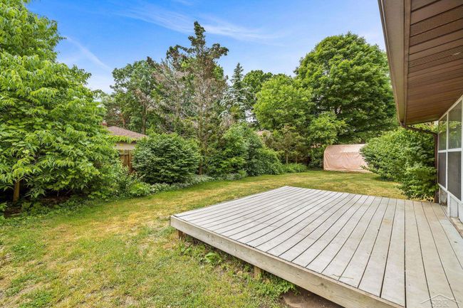 Deck in backyard | Image 24