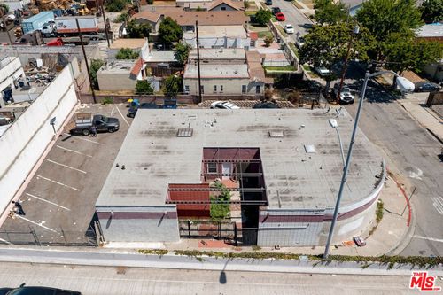 325 E Rosecrans Ave, Compton, CA, 90221-2035 | Card Image