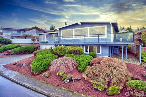 13901 Somerset Lane Se, Bellevue, WA, 98006 | Card Image