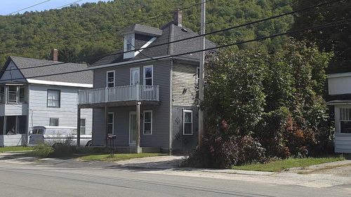 24 Cascade Flt, Gorham, NH, 03581-1013 | Card Image