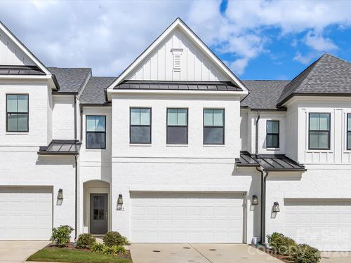 6033 Mariemont Cir, Charlotte, NC, 28226-4678 | Card Image