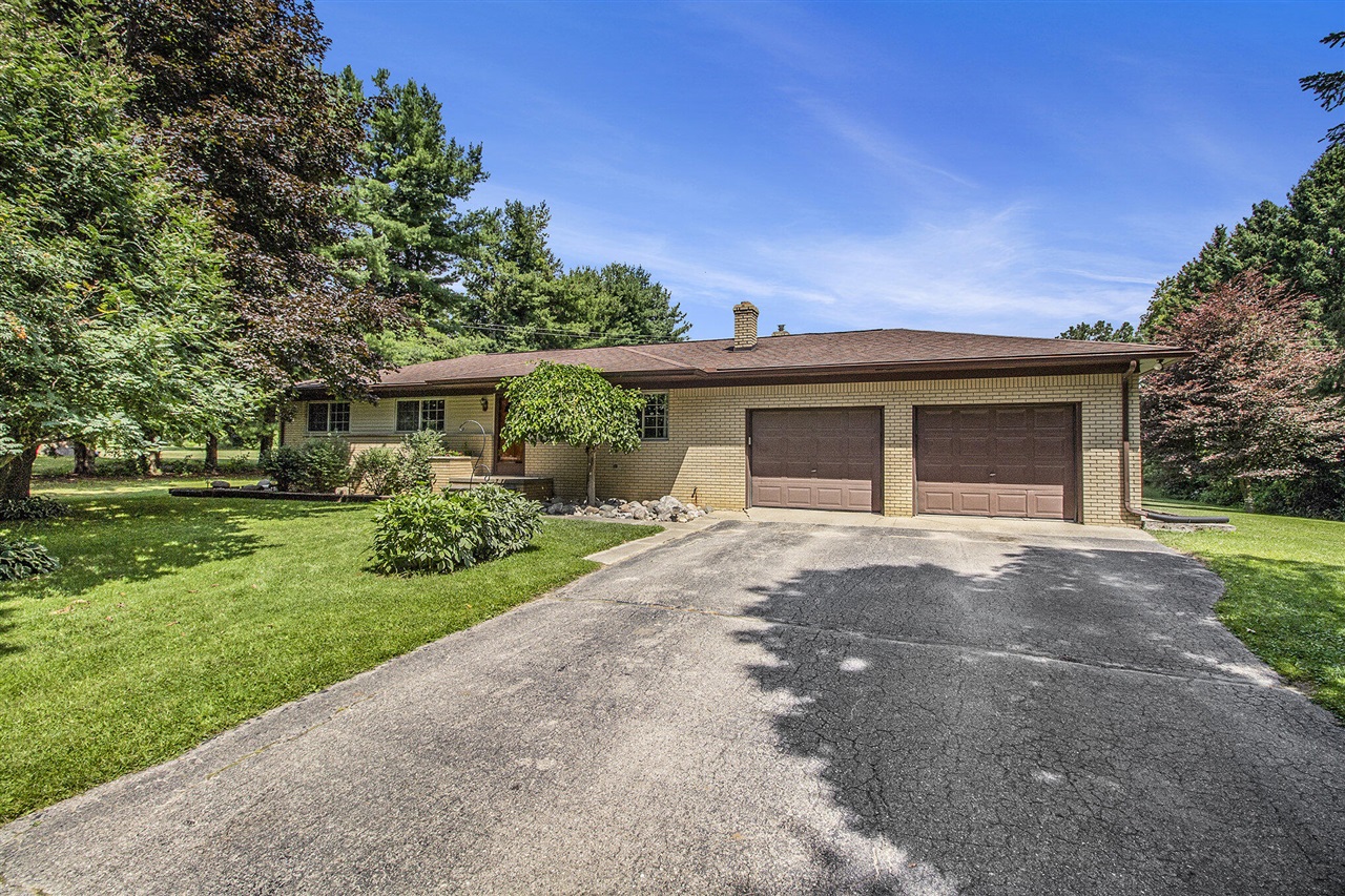 Keddle Rd, Howell, MI 48843